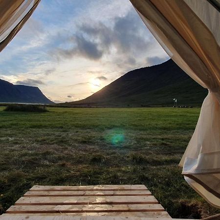 Korpudalur Hi Hostel Flateyri Exteriör bild