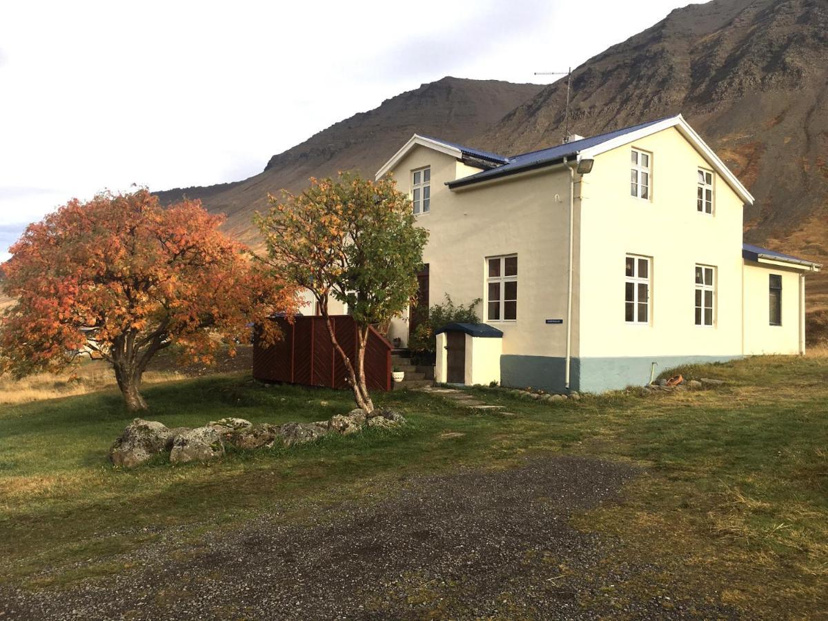 Korpudalur Hi Hostel Flateyri Exteriör bild
