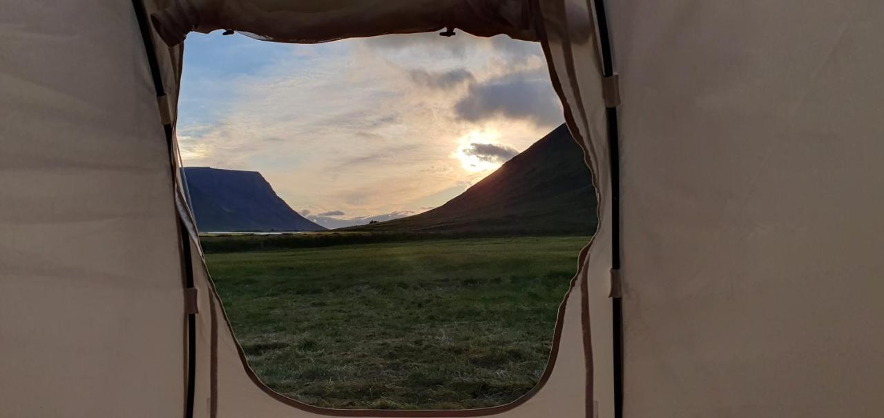 Korpudalur Hi Hostel Flateyri Exteriör bild