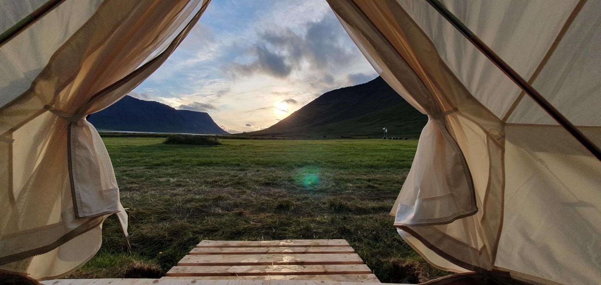Korpudalur Hi Hostel Flateyri Exteriör bild