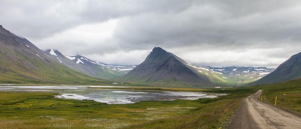Korpudalur Hi Hostel Flateyri Exteriör bild